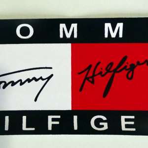 Aproximativ 10.700 de etichete, inscripţionate cu numele unor firme cunoscute, confiscate la P.T.F. Calafat