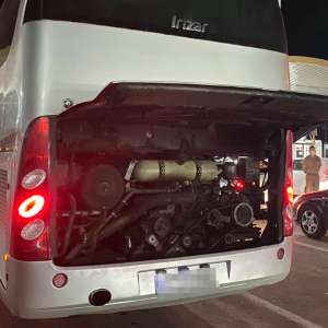 Un tânăr din Palestina, ascuns în compartimentul motorului unui autocar, depistat  la P.T.F. Giurgiu