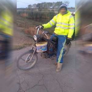 Gălățean fără permis de conducere depistat conducând un moped neîmatriculat