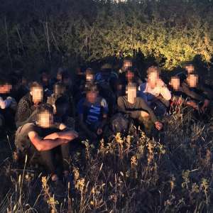 Grup de cetăţeni din Afganistan, oprit la graniţa cu Ungaria