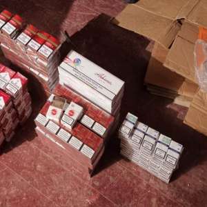 Ţigări de contrabandă descoperite în urma unei percheziţii la Dorohoi