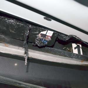 Țigări de contrabandă ascunse în echipamentul de sonorizare al unui autocar
