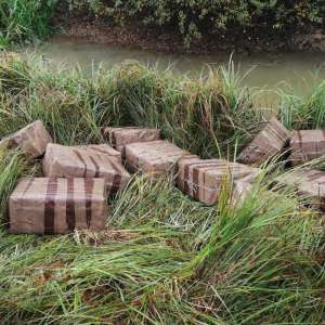 O persoană cercetată pentru contrabandă şi peste 13.500 pachete țigări confiscate la frontiera de nord