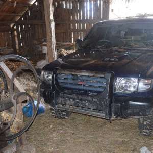 Peste 17.000 de pachete cu țigări confiscate și doi cetățeni români cercetați pentru contrabandă