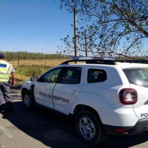 Tulcean la volanul unui autoturism pentru care a prezentat un document fals