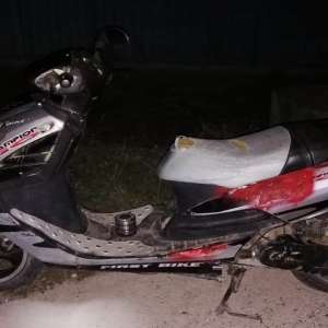 Gălățean fără permis de conducere depistat conducând un moped neînmatriculat