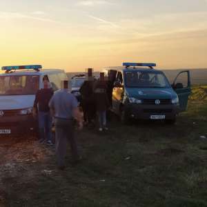20 de irakieni depistați de polițiștii de frontieră constănțeni, la marginea unei păduri