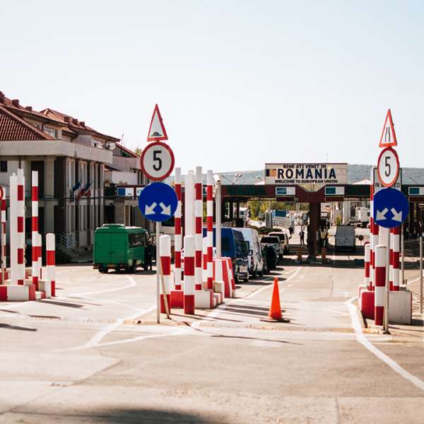 Autovehicule neînmatriculate, descoperite în trafic de polițiștii de frontieră din P.T.F. Sculeni