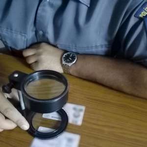 Conducea un ansamblu rutier, deși avea dreptul de a conduce suspendat