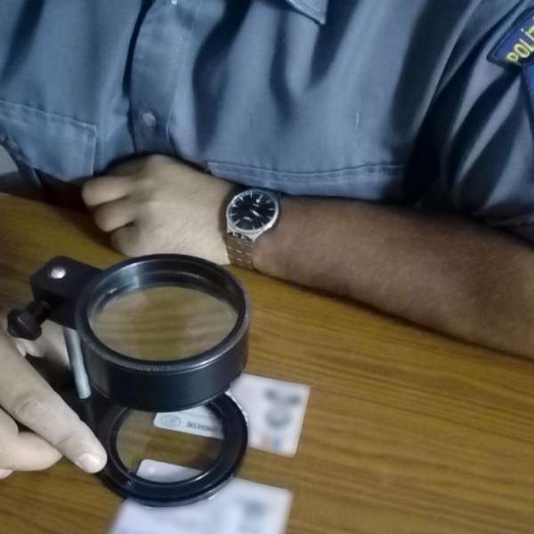 Conducea un ansamblu rutier, deși avea dreptul de a conduce suspendat
