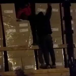 Şase cetăţeni străini depistaţi ascunşi în mijloace de transport la P.T.F. Nădlac II