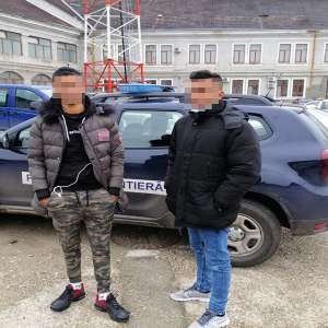 Doi libieni reținuți la frontiera cu Ungaria