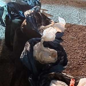 Aproximativ 250 kg de pietre semipreţioase, presupuse a fi chihlimbar, depistate la frontiera cu Ucraina