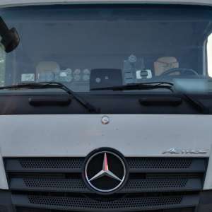 Cinci tineri afgani şi pakistanezi depistaţi ascunşi într-un automarfar  la P.T.F. Vărşand