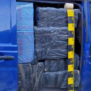 Acţiuni intense la graniţa de nord - peste 54.000 de pachete cu țigări contrabandă reținute