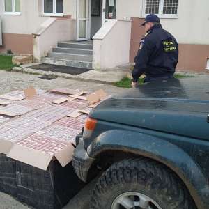 Acţiuni intense la graniţa de nord - peste 54.000 de pachete cu țigări contrabandă reținute