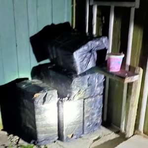 Acţiuni intense la graniţa de nord - peste 54.000 de pachete cu țigări contrabandă reținute