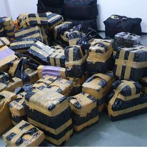 Bunuri ce pot aduce atingere dreptului de proprietate intelectuală, în valoare de peste 1.000.000 de lei, descoperite la P.T.F. Giurgiu