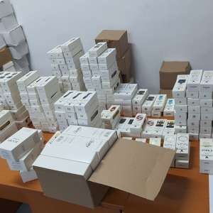 Bunuri ce pot aduce atingere dreptului de proprietate intelectuală, în valoare de peste 1.000.000 de lei, descoperite la P.T.F. Giurgiu