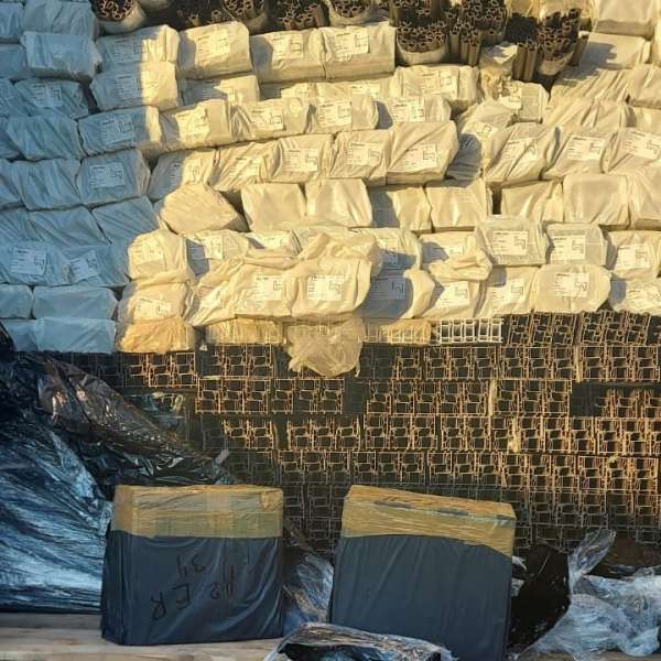 Produse de parfumerie susceptibile a fi contrafăcute, a căror valoare depăşeşte 600.000 lei, descoperite la P.T.F. Giurgiu