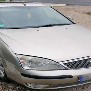 Conducerea sub influenţa băuturilor alcoolice și a unor substanțe psihoactive i-au mai adus o lucrare penală