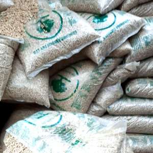 Cantitatea de 360 kg de tutun vrac, descoperită ascunsă printre saci cu peleţi la P.T.F. Ostrov