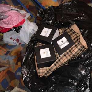 Ceasuri de lux nedeclarate, confiscate la frontieră