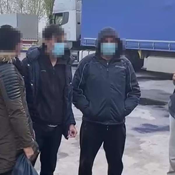 Patru de cetăţeni din Afganistan și Pakistan, opriţi din drumul ilegal spre vestul Europei