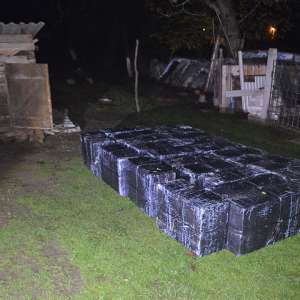 13.000 pachete țigări confiscate în urma unei percheziții în judeţul Maramureş
