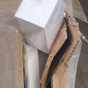 Bunuri în valoare de peste 1.000.000 lei, susceptibile a fi contrafăcute, descoperite la P.T.F. Giurgiu