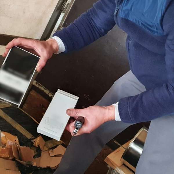 Bunuri în valoare de peste 1.000.000 lei, susceptibile a fi contrafăcute, descoperite la P.T.F. Giurgiu