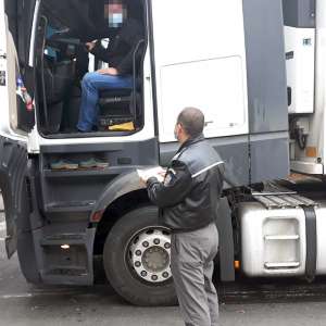 Autocamion radiat din circulaţie, descoperit de polițiștii de frontieră din P.T.F. Albiţa