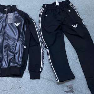 Parfumuri şi îmbrăcăminte susceptibile a fi contrafăcute, confiscate în P.T.F. Giurgiu