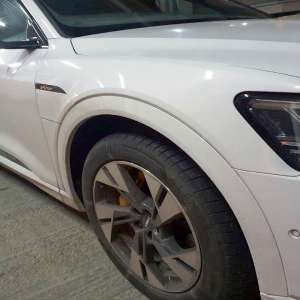 Autoturism de lux electric declarat furat din Germania,  descoperit în aceeaşi zi de poliţiştii de  frontiera gălăţeni