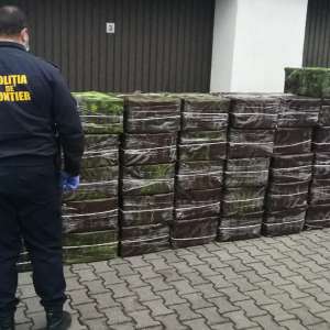 55.800 de pachete țigări, în valoare de 136.000 euro, confiscate la frontiera de nord a României