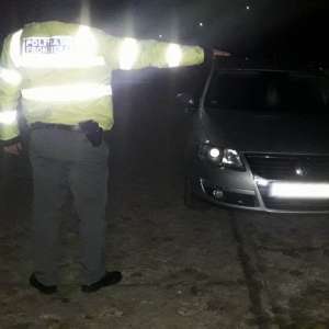 Doi cetăţeni români cercetaţi pentru infracţiuni la regimul circulaţiei rutiere