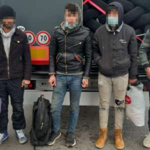 Acţiuni ale poliţiştilor de frontieră pe linia migraţiei ilegale: 43 de cetăţeni străini opriţi la graniţa de vest