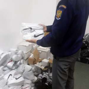 Produse susceptibile a fi contrafăcute, în valoare de peste 208.000 de lei, descoperite la P.T.F. Giurgiu