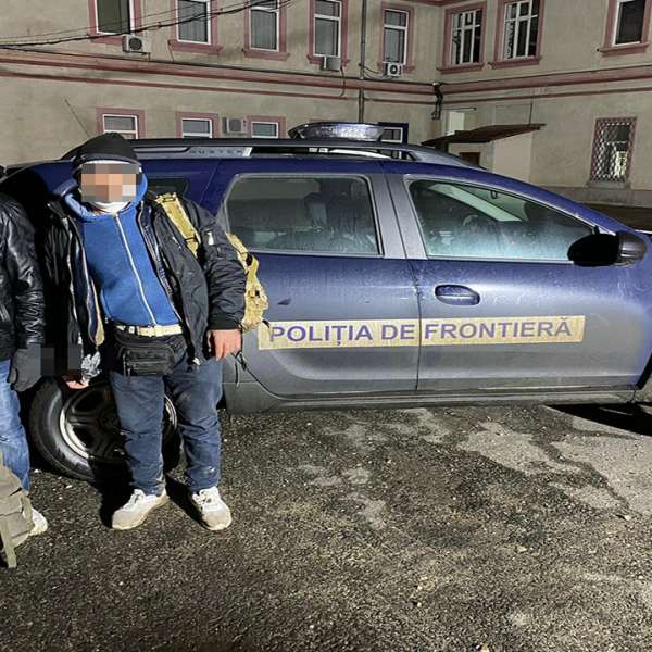 Doi sirieni opriți la frontiera de nord a țării