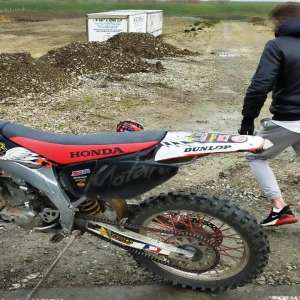 Ieşean fără permis de conducere depistat conducând o motocicletă neînmatriculată