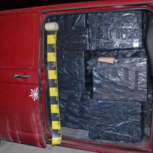 Peste 33.000 de pachete cu țigări de contrabandă, confiscate la frontiera de nord a României