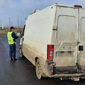 Autoturism cu autorizație de circulație provizorie expirată, descoperit în trafic de polițiștii de frontieră gălățeni