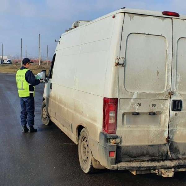 Autoturism cu autorizație de circulație provizorie expirată, descoperit în trafic de polițiștii de frontieră gălățeni