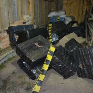 Aproximativ 15.000 pachete cu țigări  confiscate la frontiera de nord a României