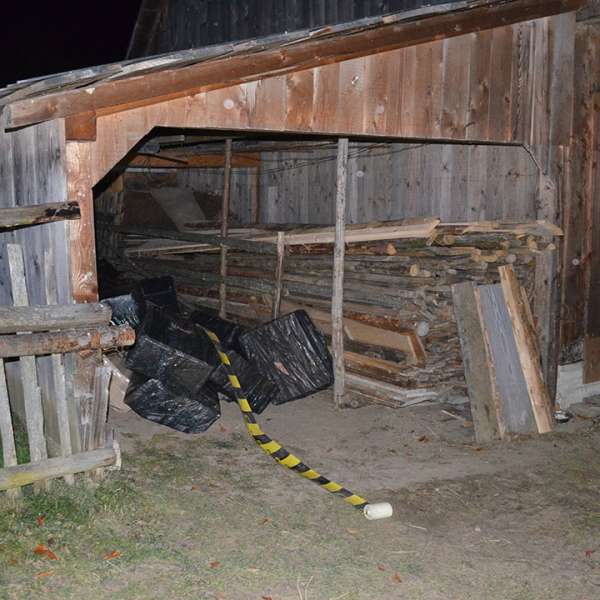 Aproximativ 15.000 pachete cu țigări confiscate la frontiera de nord a României