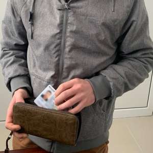 Carte de identitate falsă descoperită de poliţiştii de frontieră botoşăneni