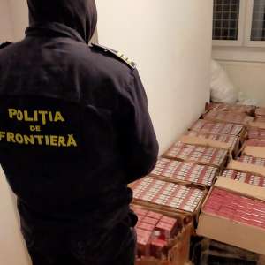 Peste 7.000 de pachete cu țigări confiscate și un autoturism de teren indisponibilizat