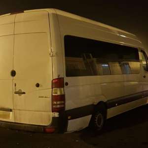 Microbuz căutat de autorităţile din Marea Britanie, depistat de poliţiştii de frontieră de la P.T.F. Nădlac II