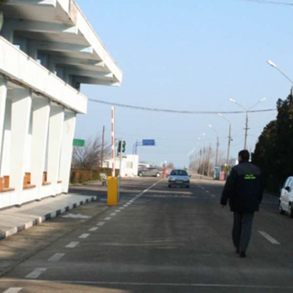 Bunuri susceptibile a fi contrafăcute în valoare de aproximativ 330.000 lei, confiscate de poliţiştii de frontieră de la P.T.F. Vama Veche