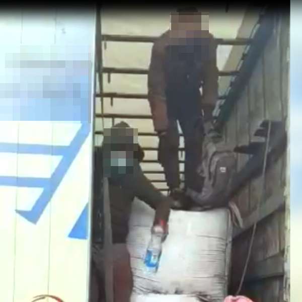 Şapte cetăţeni străini depistaţi în timp ce încercau să treacă fraudulos frontiera